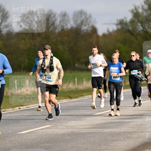 12.04.2026 - 45. Internationalen Wilhelmsburger Insellauf Dr. Thomas Lammeyer http://msf.ph/oto/9435862 12.04.2026 09:25:54 Laufen 98, 3027, 2168, 221, 3607, 2597, 2137, 5762 meine-sportfotos.de