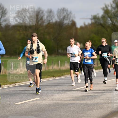 12.04.2026 - 45. Internationalen Wilhelmsburger Insellauf Dr. Thomas Lammeyer http://msf.ph/oto/9435863 12.04.2026 09:25:54 Laufen 2168, 29, 3027, 2211, 3607, 2597, 2137, 5762 meine-sportfotos.de