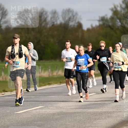 12.04.2026 - 45. Internationalen Wilhelmsburger Insellauf Dr. Thomas Lammeyer http://msf.ph/oto/9435869 12.04.2026 09:25:55 Laufen 2211, 2597, 2168, 27, 2137 meine-sportfotos.de