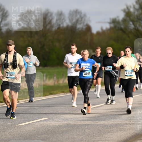12.04.2026 - 45. Internationalen Wilhelmsburger Insellauf Dr. Thomas Lammeyer http://msf.ph/oto/9435871 12.04.2026 09:25:55 Laufen 2168, 1564, 221, 3607, 2597, 2137 meine-sportfotos.de