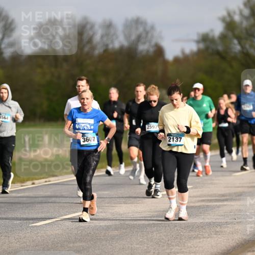 12.04.2026 - 45. Internationalen Wilhelmsburger Insellauf Dr. Thomas Lammeyer http://msf.ph/oto/9435878 12.04.2026 09:25:57 Laufen 3, 39, 4564, 3607, 2597, 2137 meine-sportfotos.de