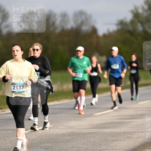 12.04.2026 - 45. Internationalen Wilhelmsburger Insellauf Dr. Thomas Lammeyer http://msf.ph/oto/9435887 12.04.2026 09:25:59 Laufen 2137 meine-sportfotos.de