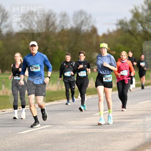 12.04.2026 - 45. Internationalen Wilhelmsburger Insellauf Dr. Thomas Lammeyer http://msf.ph/oto/9435914 12.04.2026 09:26:03 Laufen 3405, 5792, 3707, 3077, 4548 meine-sportfotos.de
