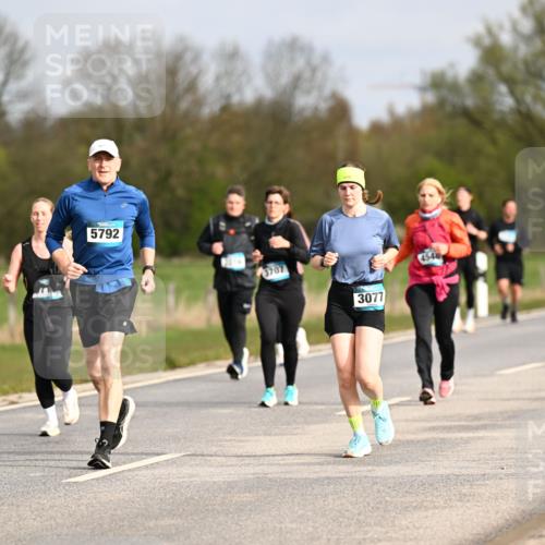 12.04.2026 - 45. Internationalen Wilhelmsburger Insellauf Dr. Thomas Lammeyer http://msf.ph/oto/9435916 12.04.2026 09:26:03 Laufen 3405, 5792, 3707, 3077, 4548 meine-sportfotos.de