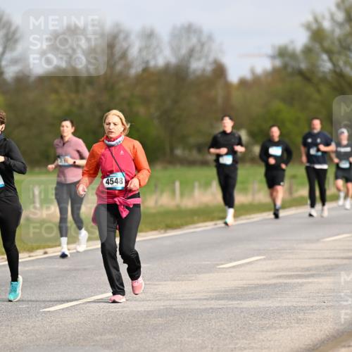12.04.2026 - 45. Internationalen Wilhelmsburger Insellauf Dr. Thomas Lammeyer http://msf.ph/oto/9435929 12.04.2026 09:26:07 Laufen 3077, 203707, 4548 meine-sportfotos.de