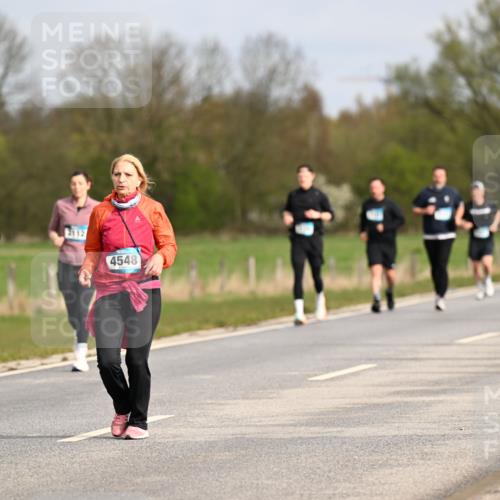 12.04.2026 - 45. Internationalen Wilhelmsburger Insellauf Dr. Thomas Lammeyer http://msf.ph/oto/9435932 12.04.2026 09:26:07 Laufen 2112, 3707, 4548 meine-sportfotos.de