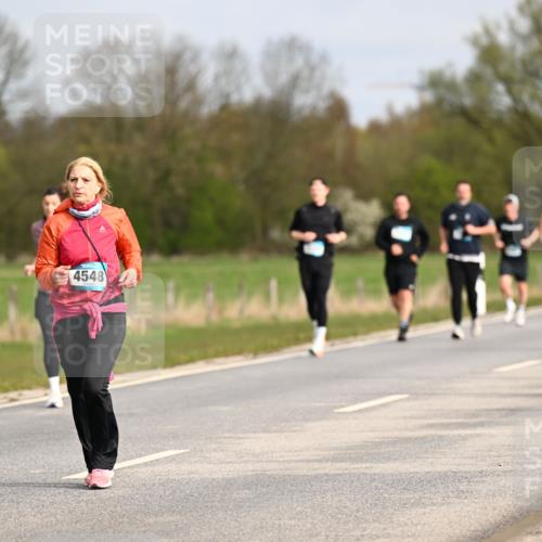 12.04.2026 - 45. Internationalen Wilhelmsburger Insellauf Dr. Thomas Lammeyer http://msf.ph/oto/9435935 12.04.2026 09:26:08 Laufen 3707, 4548 meine-sportfotos.de