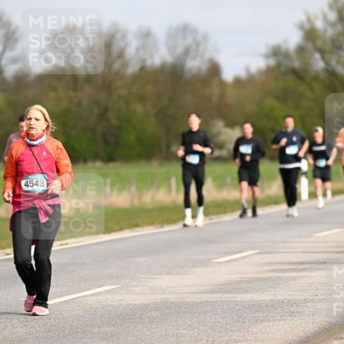 12.04.2026 - 45. Internationalen Wilhelmsburger Insellauf Dr. Thomas Lammeyer http://msf.ph/oto/9435937 12.04.2026 09:26:08 Laufen 07, 4548 meine-sportfotos.de