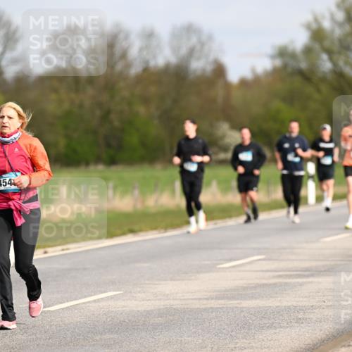 12.04.2026 - 45. Internationalen Wilhelmsburger Insellauf Dr. Thomas Lammeyer http://msf.ph/oto/9435939 12.04.2026 09:26:08 Laufen 454 meine-sportfotos.de