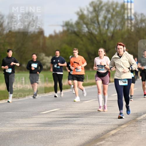 12.04.2026 - 45. Internationalen Wilhelmsburger Insellauf Dr. Thomas Lammeyer http://msf.ph/oto/9435945 12.04.2026 09:26:10 Laufen 3124, 3743, 3844, 3343 meine-sportfotos.de