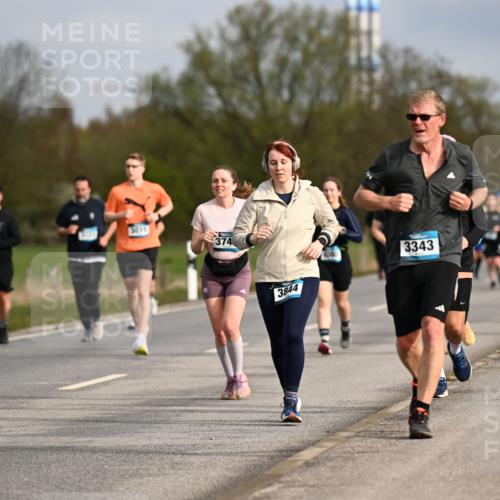 12.04.2026 - 45. Internationalen Wilhelmsburger Insellauf Dr. Thomas Lammeyer http://msf.ph/oto/9435949 12.04.2026 09:26:11 Laufen 3124, 3015, 374, 3844, 3343, 2422, 2616 meine-sportfotos.de