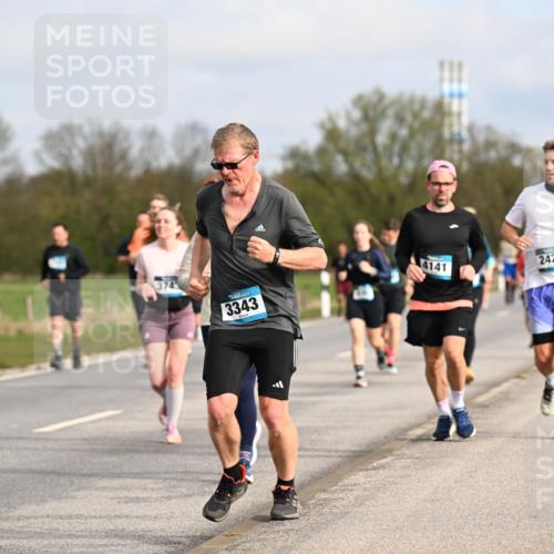 12.04.2026 - 45. Internationalen Wilhelmsburger Insellauf Dr. Thomas Lammeyer http://msf.ph/oto/9435965 12.04.2026 09:26:14 Laufen 3343, 4141, 2422 meine-sportfotos.de