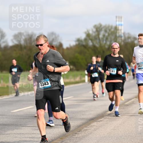 12.04.2026 - 45. Internationalen Wilhelmsburger Insellauf Dr. Thomas Lammeyer http://msf.ph/oto/9435967 12.04.2026 09:26:14 Laufen 3343, 4141, 2422 meine-sportfotos.de