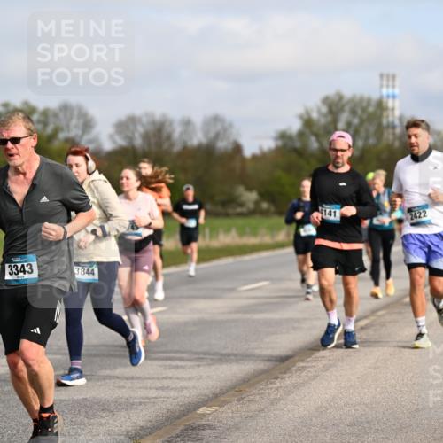 12.04.2026 - 45. Internationalen Wilhelmsburger Insellauf Dr. Thomas Lammeyer http://msf.ph/oto/9435970 12.04.2026 09:26:15 Laufen 3343, 3844, 4141, 2422 meine-sportfotos.de