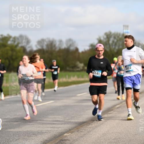 12.04.2026 - 45. Internationalen Wilhelmsburger Insellauf Dr. Thomas Lammeyer http://msf.ph/oto/9435975 12.04.2026 09:26:16 Laufen 3844, 4141, 2422 meine-sportfotos.de