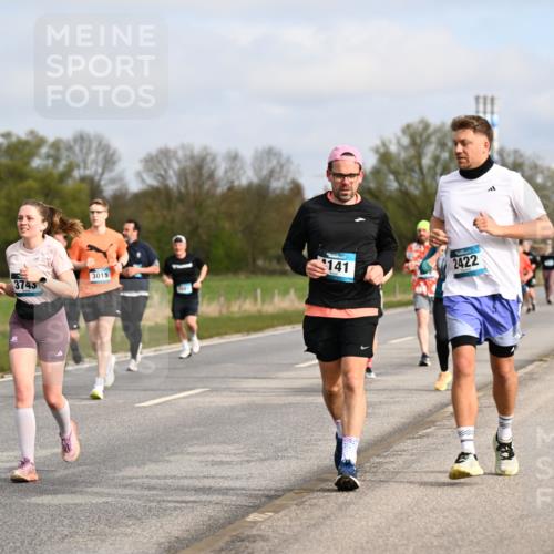 12.04.2026 - 45. Internationalen Wilhelmsburger Insellauf Dr. Thomas Lammeyer http://msf.ph/oto/9435979 12.04.2026 09:26:17 Laufen 3015, 3124, 3745, 141, 2422, 3681 meine-sportfotos.de