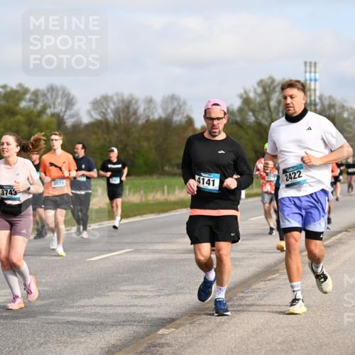 12.04.2026 - 45. Internationalen Wilhelmsburger Insellauf Dr. Thomas Lammeyer http://msf.ph/oto/9435980 12.04.2026 09:26:17 Laufen 124, 3743, 3015, 4141, 2422 meine-sportfotos.de
