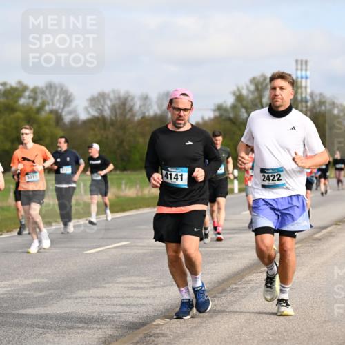 12.04.2026 - 45. Internationalen Wilhelmsburger Insellauf Dr. Thomas Lammeyer http://msf.ph/oto/9435981 12.04.2026 09:26:17 Laufen 3743, 3015, 4141, 2422 meine-sportfotos.de