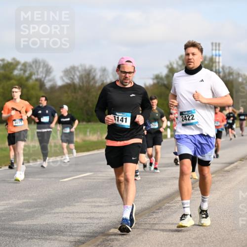 12.04.2026 - 45. Internationalen Wilhelmsburger Insellauf Dr. Thomas Lammeyer http://msf.ph/oto/9435982 12.04.2026 09:26:17 Laufen 3743, 3015, 1141, 2422, 700 meine-sportfotos.de