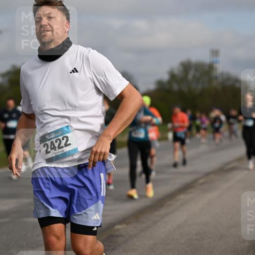 12.04.2026 - 45. Internationalen Wilhelmsburger Insellauf Dr. Thomas Lammeyer http://msf.ph/oto/9435992 12.04.2026 09:26:20 Laufen 2422 meine-sportfotos.de