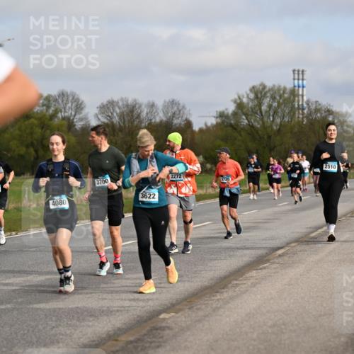 12.04.2026 - 45. Internationalen Wilhelmsburger Insellauf Dr. Thomas Lammeyer http://msf.ph/oto/9435996 12.04.2026 09:26:20 Laufen 3123, 4080, 3700, 3622, 2272, 5720, 3681, 2510 meine-sportfotos.de