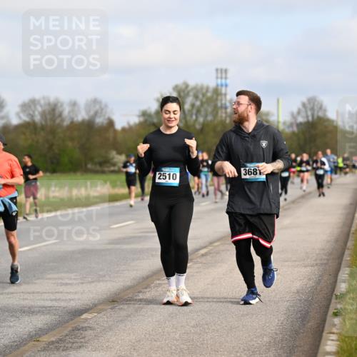 12.04.2026 - 45. Internationalen Wilhelmsburger Insellauf Dr. Thomas Lammeyer http://msf.ph/oto/9436014 12.04.2026 09:26:24 Laufen 5, 2510, 3681 meine-sportfotos.de