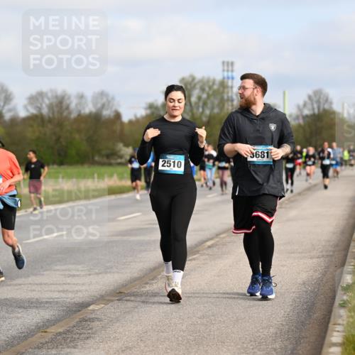 12.04.2026 - 45. Internationalen Wilhelmsburger Insellauf Dr. Thomas Lammeyer http://msf.ph/oto/9436015 12.04.2026 09:26:25 Laufen 5720, 2510, 3681 meine-sportfotos.de