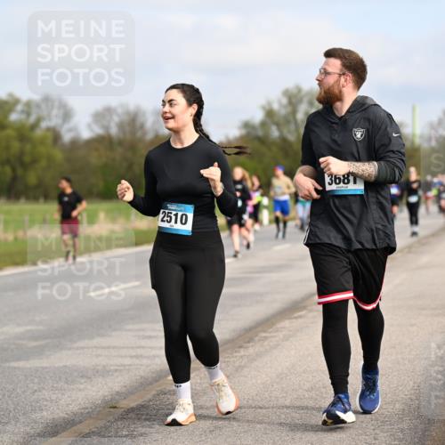 12.04.2026 - 45. Internationalen Wilhelmsburger Insellauf Dr. Thomas Lammeyer http://msf.ph/oto/9436023 12.04.2026 09:26:26 Laufen 2510, 3681 meine-sportfotos.de
