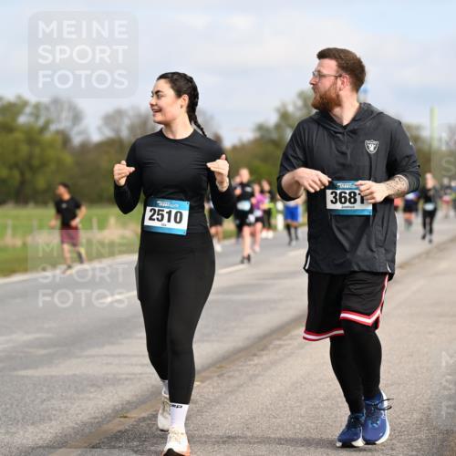 12.04.2026 - 45. Internationalen Wilhelmsburger Insellauf Dr. Thomas Lammeyer http://msf.ph/oto/9436025 12.04.2026 09:26:26 Laufen 2510, 3681 meine-sportfotos.de