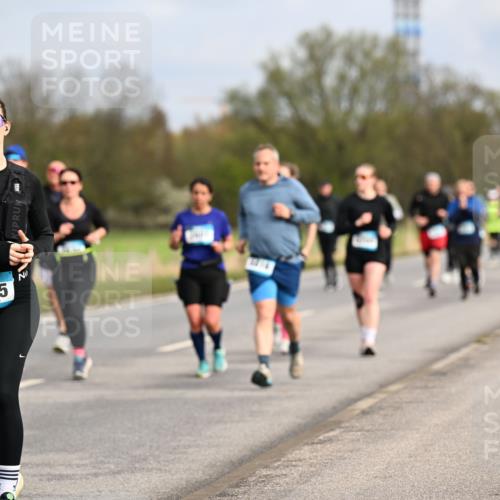 12.04.2026 - 45. Internationalen Wilhelmsburger Insellauf Dr. Thomas Lammeyer http://msf.ph/oto/9436091 12.04.2026 09:26:40 Laufen 3295 meine-sportfotos.de