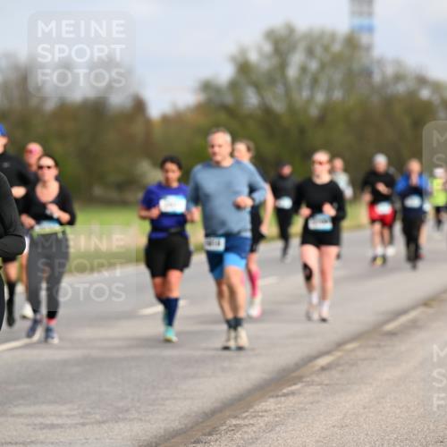 12.04.2026 - 45. Internationalen Wilhelmsburger Insellauf Dr. Thomas Lammeyer http://msf.ph/oto/9436093 12.04.2026 09:26:40 Laufen 3295 meine-sportfotos.de