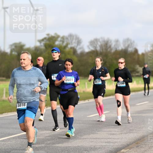12.04.2026 - 45. Internationalen Wilhelmsburger Insellauf Dr. Thomas Lammeyer http://msf.ph/oto/9436110 12.04.2026 09:26:44 Laufen 548, 5816, 24, 2601, 4633, 5700 meine-sportfotos.de