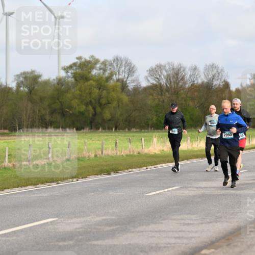 12.04.2026 - 45. Internationalen Wilhelmsburger Insellauf Dr. Thomas Lammeyer http://msf.ph/oto/9436133 12.04.2026 09:26:48 Laufen 2882, 2864, 2993, 58, 3671, 4520 meine-sportfotos.de