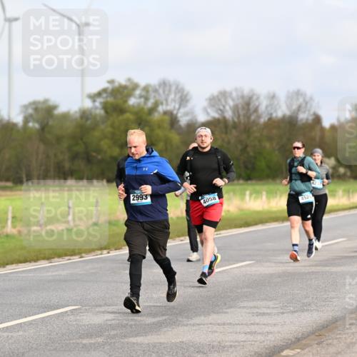 12.04.2026 - 45. Internationalen Wilhelmsburger Insellauf Dr. Thomas Lammeyer http://msf.ph/oto/9436142 12.04.2026 09:26:51 Laufen 2993, 4058, 4520, 3346 meine-sportfotos.de