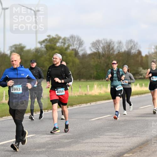 12.04.2026 - 45. Internationalen Wilhelmsburger Insellauf Dr. Thomas Lammeyer http://msf.ph/oto/9436150 12.04.2026 09:26:52 Laufen 2993, 4058, 4520, 423, 3671, 3346 meine-sportfotos.de