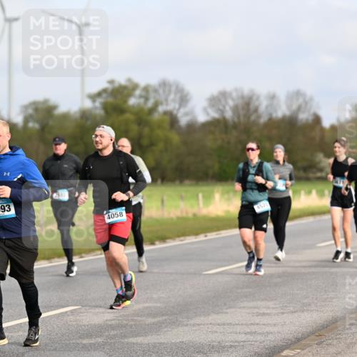 12.04.2026 - 45. Internationalen Wilhelmsburger Insellauf Dr. Thomas Lammeyer http://msf.ph/oto/9436152 12.04.2026 09:26:52 Laufen 2993, 4058, 4520, 146 meine-sportfotos.de