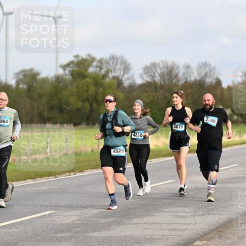 12.04.2026 - 45. Internationalen Wilhelmsburger Insellauf Dr. Thomas Lammeyer http://msf.ph/oto/9436164 12.04.2026 09:26:54 Laufen 58, 2864, 4520, 4232, 3671, 3346, 420 meine-sportfotos.de