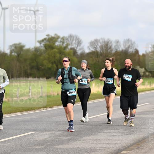 12.04.2026 - 45. Internationalen Wilhelmsburger Insellauf Dr. Thomas Lammeyer http://msf.ph/oto/9436165 12.04.2026 09:26:54 Laufen 2864, 4520, 4232, 3671, 3346, 42 meine-sportfotos.de