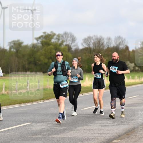 12.04.2026 - 45. Internationalen Wilhelmsburger Insellauf Dr. Thomas Lammeyer http://msf.ph/oto/9436166 12.04.2026 09:26:55 Laufen 286, 4520, 4232, 3671, 3346 meine-sportfotos.de
