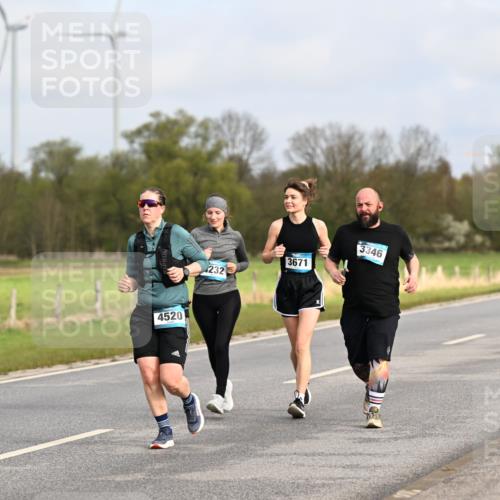 12.04.2026 - 45. Internationalen Wilhelmsburger Insellauf Dr. Thomas Lammeyer http://msf.ph/oto/9436170 12.04.2026 09:26:55 Laufen 2864, 4520, 232, 3671, 3346, 4280 meine-sportfotos.de