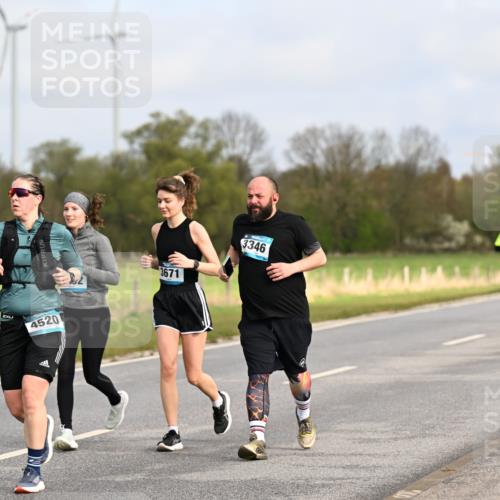 12.04.2026 - 45. Internationalen Wilhelmsburger Insellauf Dr. Thomas Lammeyer http://msf.ph/oto/9436178 12.04.2026 09:26:56 Laufen 4520, 3671, 3346 meine-sportfotos.de