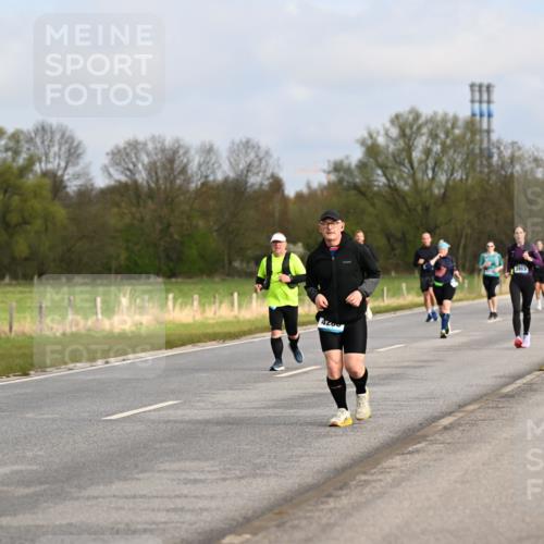 12.04.2026 - 45. Internationalen Wilhelmsburger Insellauf Dr. Thomas Lammeyer http://msf.ph/oto/9436187 12.04.2026 09:26:59 Laufen 4200, 3913 meine-sportfotos.de