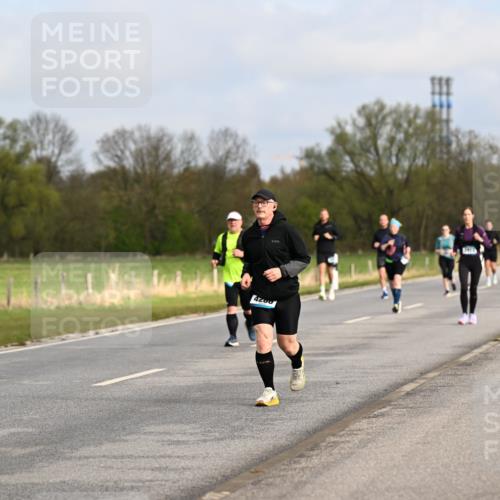 12.04.2026 - 45. Internationalen Wilhelmsburger Insellauf Dr. Thomas Lammeyer http://msf.ph/oto/9436192 12.04.2026 09:26:59 Laufen 4200 meine-sportfotos.de