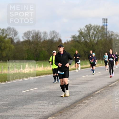 12.04.2026 - 45. Internationalen Wilhelmsburger Insellauf Dr. Thomas Lammeyer http://msf.ph/oto/9436193 12.04.2026 09:26:59 Laufen 4200 meine-sportfotos.de
