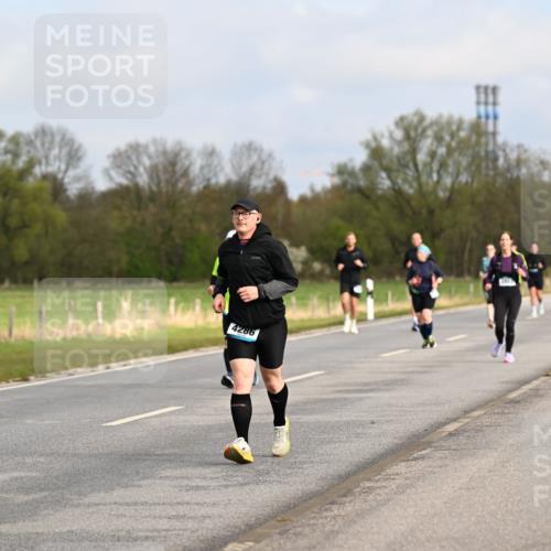 12.04.2026 - 45. Internationalen Wilhelmsburger Insellauf Dr. Thomas Lammeyer http://msf.ph/oto/9436195 12.04.2026 09:27:00 Laufen 4286 meine-sportfotos.de