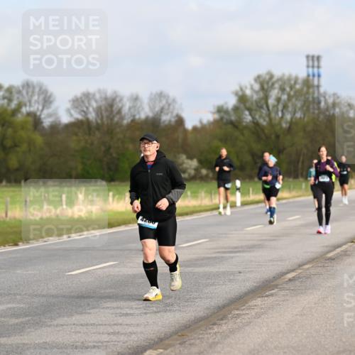 12.04.2026 - 45. Internationalen Wilhelmsburger Insellauf Dr. Thomas Lammeyer http://msf.ph/oto/9436196 12.04.2026 09:27:00 Laufen 4200 meine-sportfotos.de