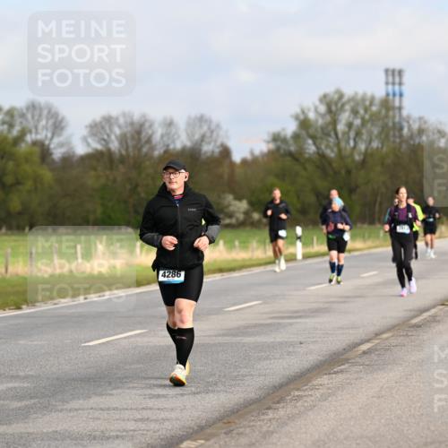 12.04.2026 - 45. Internationalen Wilhelmsburger Insellauf Dr. Thomas Lammeyer http://msf.ph/oto/9436198 12.04.2026 09:27:00 Laufen 4286 meine-sportfotos.de