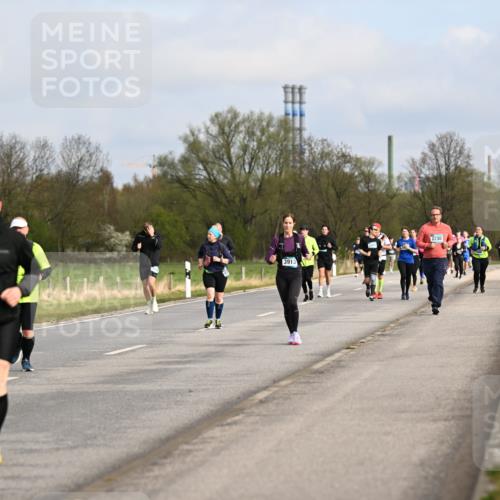 12.04.2026 - 45. Internationalen Wilhelmsburger Insellauf Dr. Thomas Lammeyer http://msf.ph/oto/9436202 12.04.2026 09:27:01 Laufen 4280, 3913, 2230 meine-sportfotos.de