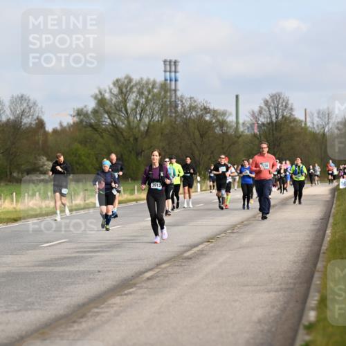 12.04.2026 - 45. Internationalen Wilhelmsburger Insellauf Dr. Thomas Lammeyer http://msf.ph/oto/9436207 12.04.2026 09:27:02 Laufen 3913, 2230, 16 meine-sportfotos.de