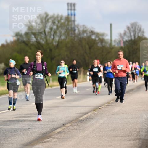 12.04.2026 - 45. Internationalen Wilhelmsburger Insellauf Dr. Thomas Lammeyer http://msf.ph/oto/9436214 12.04.2026 09:27:04 Laufen 3913 meine-sportfotos.de